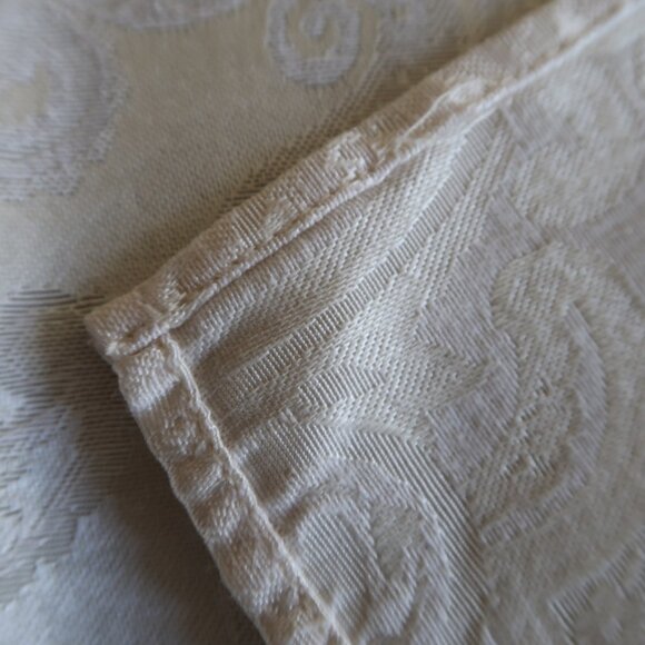 2 Sets pf 4 Ea. Cream Napkins, Luncheon and Dinner Linens - Picture 7 of 10